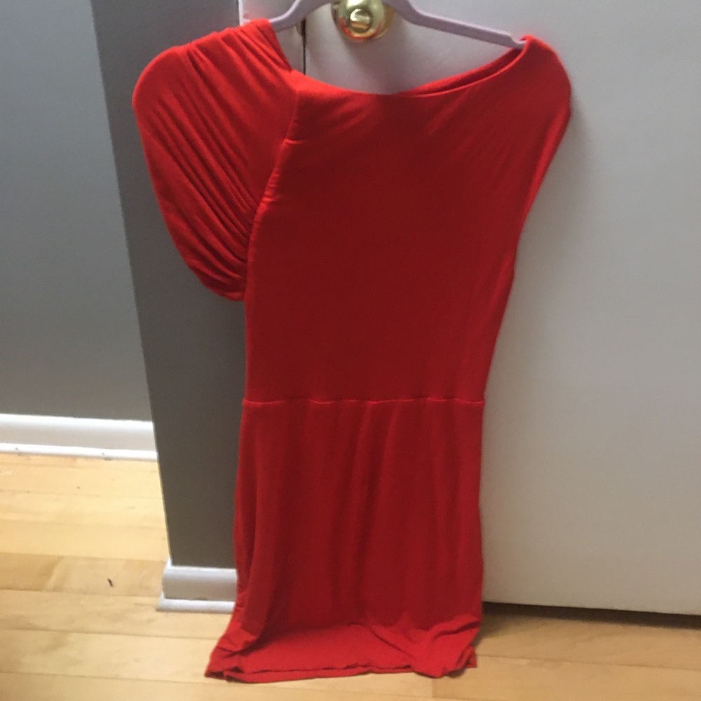 Trina Turk Raven Bodycon Dress Red Twist Shoulder Cocktail Midi Asymmetric 10 - Picture 4 of 7